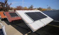 Kiremit çatılara kurulan fotovoltaik paneller güneşten daha verimli enerji alınmasını sağlıyor