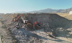 Niğde OSB'deki parsellerden çıkan hafriyatla yaklaşık 40 milyon lira tasarruf sağlandı