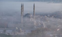 Selimiye Camisi sis içindeyken havadan görüntülendi