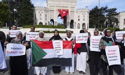 Sudan'daki iç savaşın yol açtığı insani kriz, İstanbul'da protesto edildi