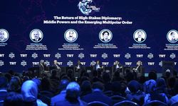 TRT World Forum 2025'te orta güçteki ülkelerin küresel diplomasideki rolü ele alındı