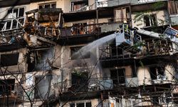 Ukrayna: Rus ordusu 3 hipersonik 'Kinjal' füzesi ve 135 İHA ile saldırı düzenledi