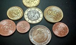 Bulgaristan'da ilk yerel avro örnekleri piyasaya sürüldü