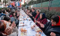 İzmir Büyükşehir bu kez Karşıyaka'da sofra kurdu