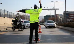 Trafikte yeni dönem başladı! Cezalar katlandı, ehliyete el koyma ve iptal şartları ağırlaştı
