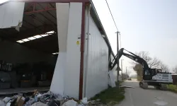 Bursa Nilüfer'de tarım alanındaki kaçak yapı yıkıldı