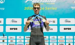 Konyalı genç bisikletçiden çifte şampiyonluk