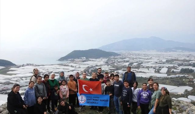 Mersin'de öğrenciler Softa Kalesi'ni gezdi