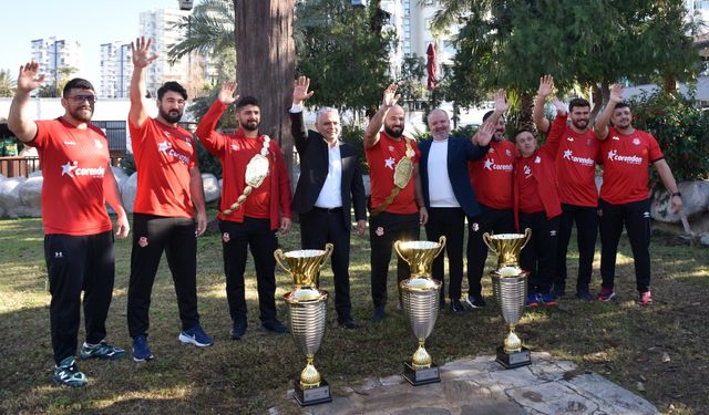 Muratpaşa'nın güreşçileri hem lig hem de Kırkpınar'da altın kemeri hedefliyor