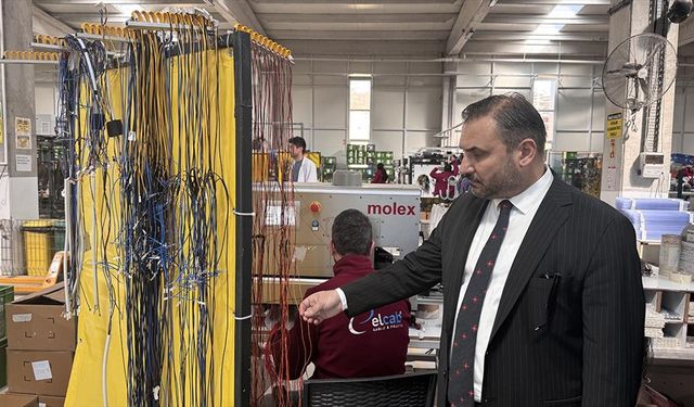 "Eve Dönüş" projesiyle memleketine kurduğu fabrikada yüzlerce kişiyi istihdam ediyor
