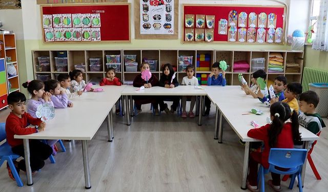 Hatay'da depremden sonra başlatılan eğitim seferberliğiyle 146 yeni okul açıldı