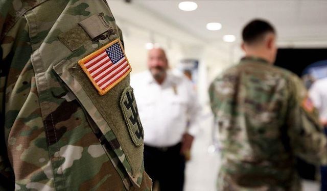 ABD Yüksek Mahkemesi, Trump'ın transseksüellere ordu yasağına geçici onay verdi