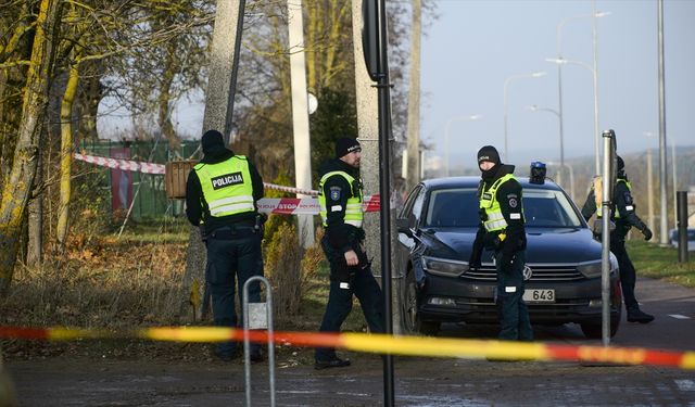 Almanya'da küçük uçağın evin üzerine düşmesi sonucu 2 kişi öldü