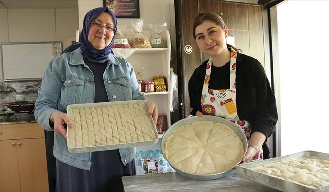 Bursalı kadınların birlikteliği kafede üretime dönüştü