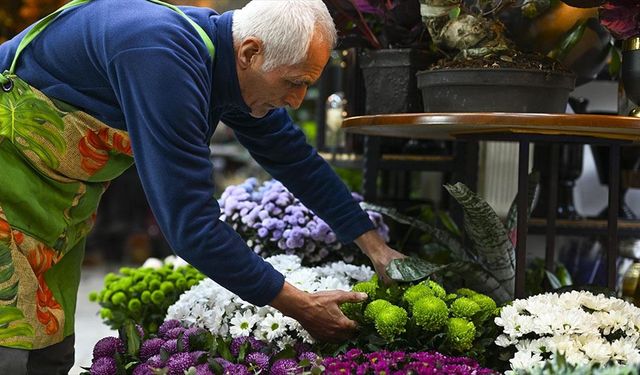 Esnaf, Anneler Günü'nde 80-100 milyar lira ciro bekliyor