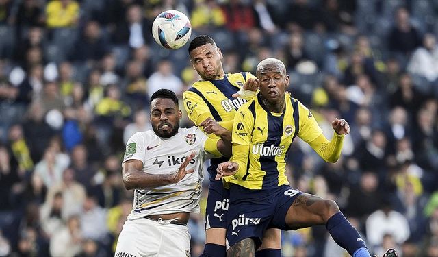 Fenerbahçe, ikas Eyüpspor'u 2 golle geçti