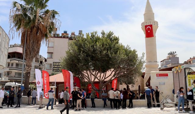 Hatay'da depremlerden hasar gören 5 cami ve 1 mescit restorasyonun ardından ibadete açıldı