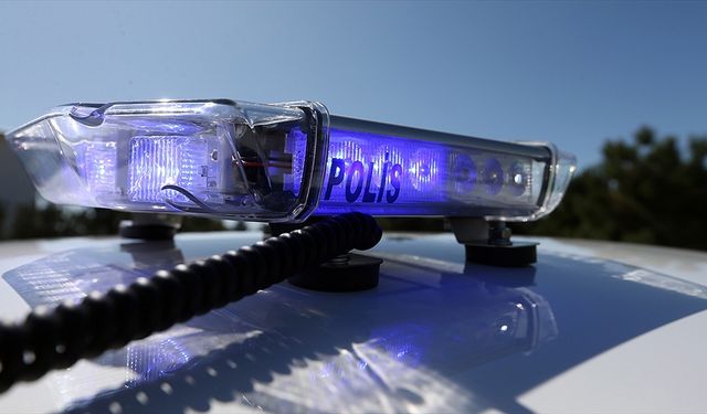 İstanbul merkezli FETÖ operasyonunda 13 zanlı yakalandı