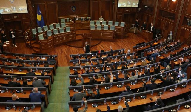 Kosova’da siyasi kriz derinleşiyor