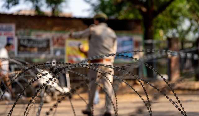 Pakistan ordusu, Hindistan'ın 3 havalimanını hedef alan saldırılarına karşılık verdiğini bildirdi