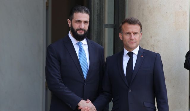 Suriye Cumhurbaşkanı Şara ile görüşen Macron'dan İsrail'in Suriye'ye yönelik saldırılarına tepki