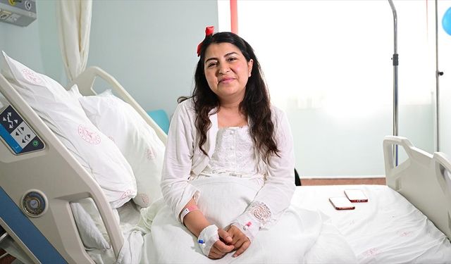 Türkiye'de ilk kez akciğer nakilli hasta anne oldu