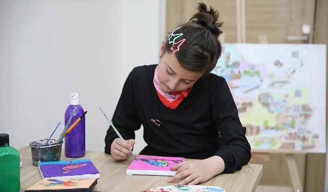 Vanlı öğrenci "Yeşilayın yeşil kuşları" resmiyle Türkiye birincisi oldu