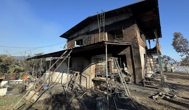Alevlerin sardığı 400 hanelik mahalle cansiparane çalışmayla kurtuldu