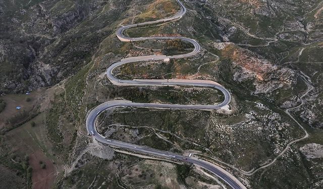 Demirkapı Tüneli'ne bağlanan kıvrımlı yol dronla görüntülendi