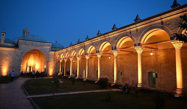 "Gece müzeciliği" konsepti Sultan II. Bayezid Külliyesi Sağlık Müzesi'nde ziyaretçi hareketliliğini artıracak