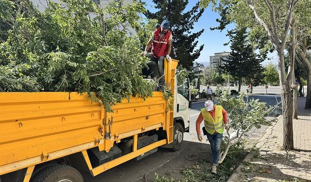Kahramanmaraş'ta fırtına hayatı olumsuz etkiledi