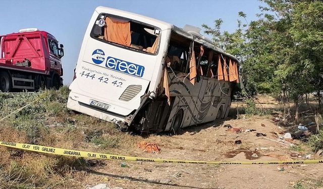 Konya'da devrilen yolcu otobüsündeki 1 kişi öldü, 26 kişi yaralandı