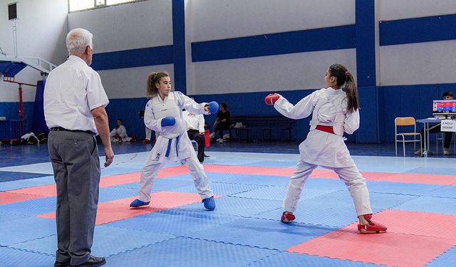 Önce karate sonra halay
