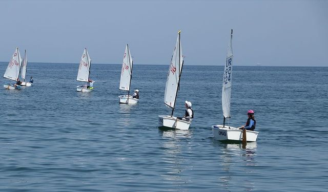 Tekirdağ'da sporcular mavi sularda milli takıma yelken açıyor