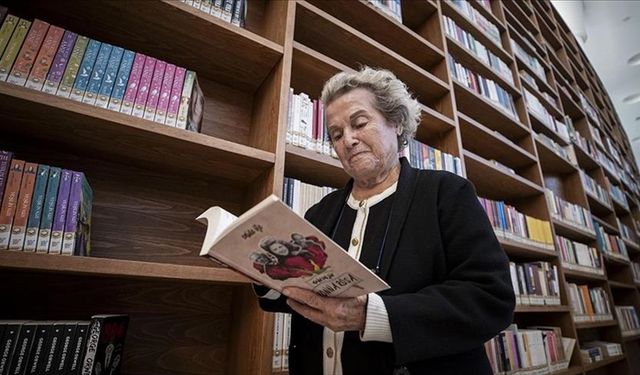 Türk edebiyatının "Mona Roza"sı vefat etti