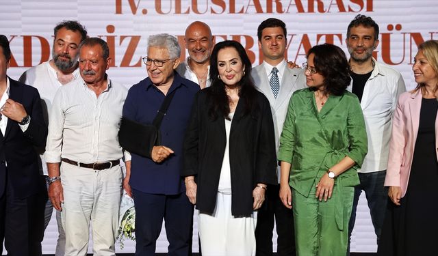 Türkan Şoray, kendisine duyulan sevgiyi "sinema büyüsü" sözleriyle açıkladı