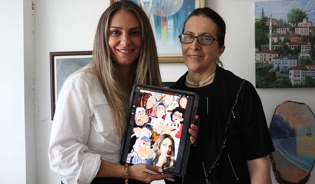 Anne-kız bir tablet bir mikrofonla Karadeniz ağzını dijital illüstrasyona taşıdı