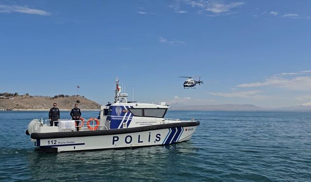 Deniz polisi inci kefalini korumak için Van Gölü'nde 115 saatlik seyir gerçekleştirdi