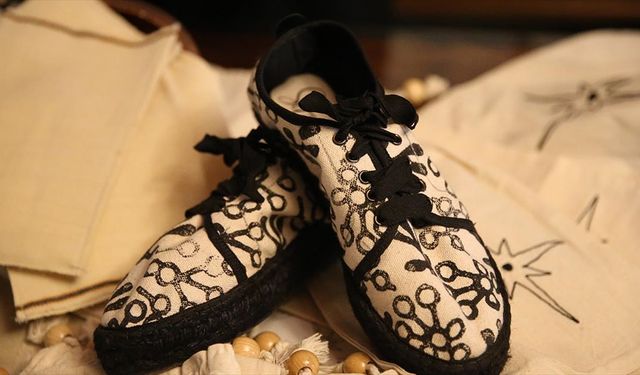 Geleneksel el sanatına yeniden hayat vererek kendi markasını oluşturdu