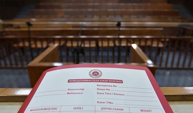 İzmir Büyükşehir Belediyesine yönelik "yolsuzluk" soruşturmasında şüphelilere 14 yıla kadar hapis talebi