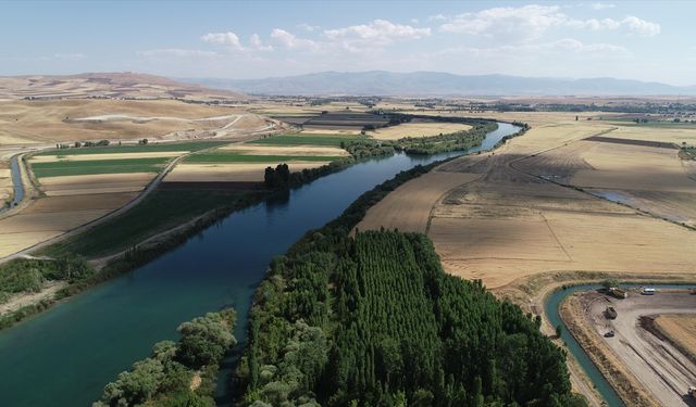 Muş'taki sulama projesiyle 780 bin dekar araziye "can suyu" taşınacak