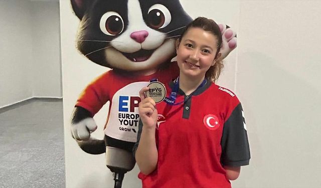 Sümeyye Sude Öztunç'tan Avrupa Para Gençlik Oyunları'nda gümüş madalya