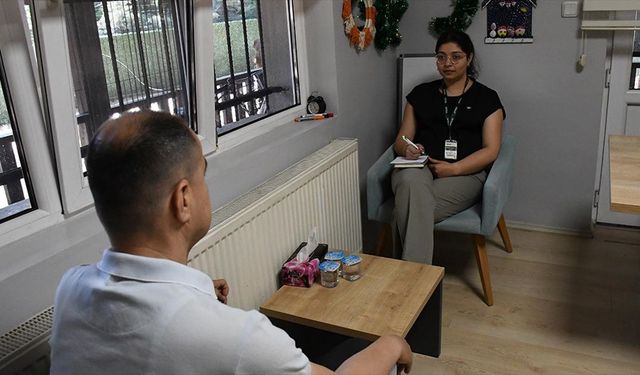 YEDAM'da ailelerle yapılan "kişi dışı görüşmeler" bağımlı bireyleri tedaviye ikna ediyor