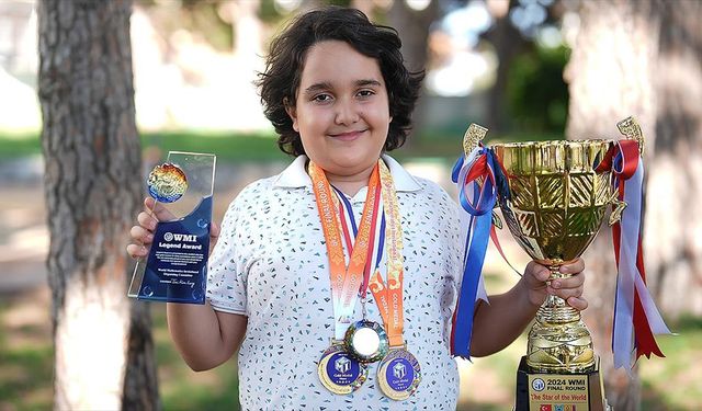 12 yaşındaki Atlas 'Efsane Matematikçi' ünvanı aldı