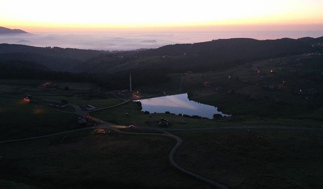 Hırsafa Yaylası gün batımında görülmeye değer manzaralar sunuyor