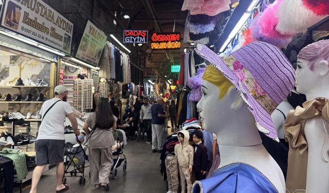 Kayseri'de gurbetçiler tarihi Kapalı Çarşı'dan vazgeçmiyor