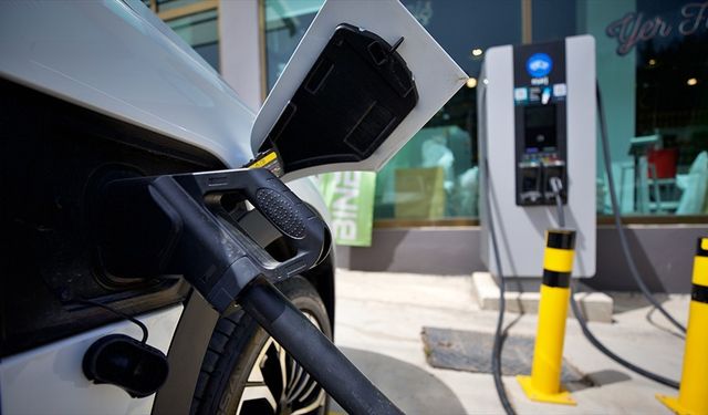 Küresel elektrikli araç şarj noktalarının 2040'a kadar 206 milyonu aşması öngörülüyor