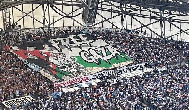 Olimpik Marsilya taraftarlarından 'Soykırımı durdurun, Filistin halkını özgürleştirin' çağrısı