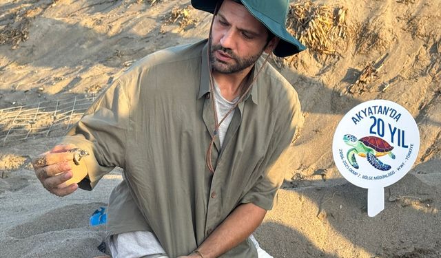 Oyuncu Kaan Urgancıoğlu oğluna da doğa sevgisini aşılıyor