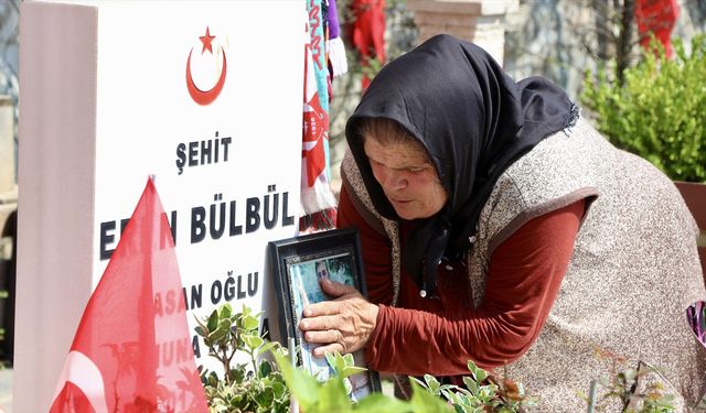 Şehit Eren Bülbül'ün annesi: Evlat kokusuna doyamadım